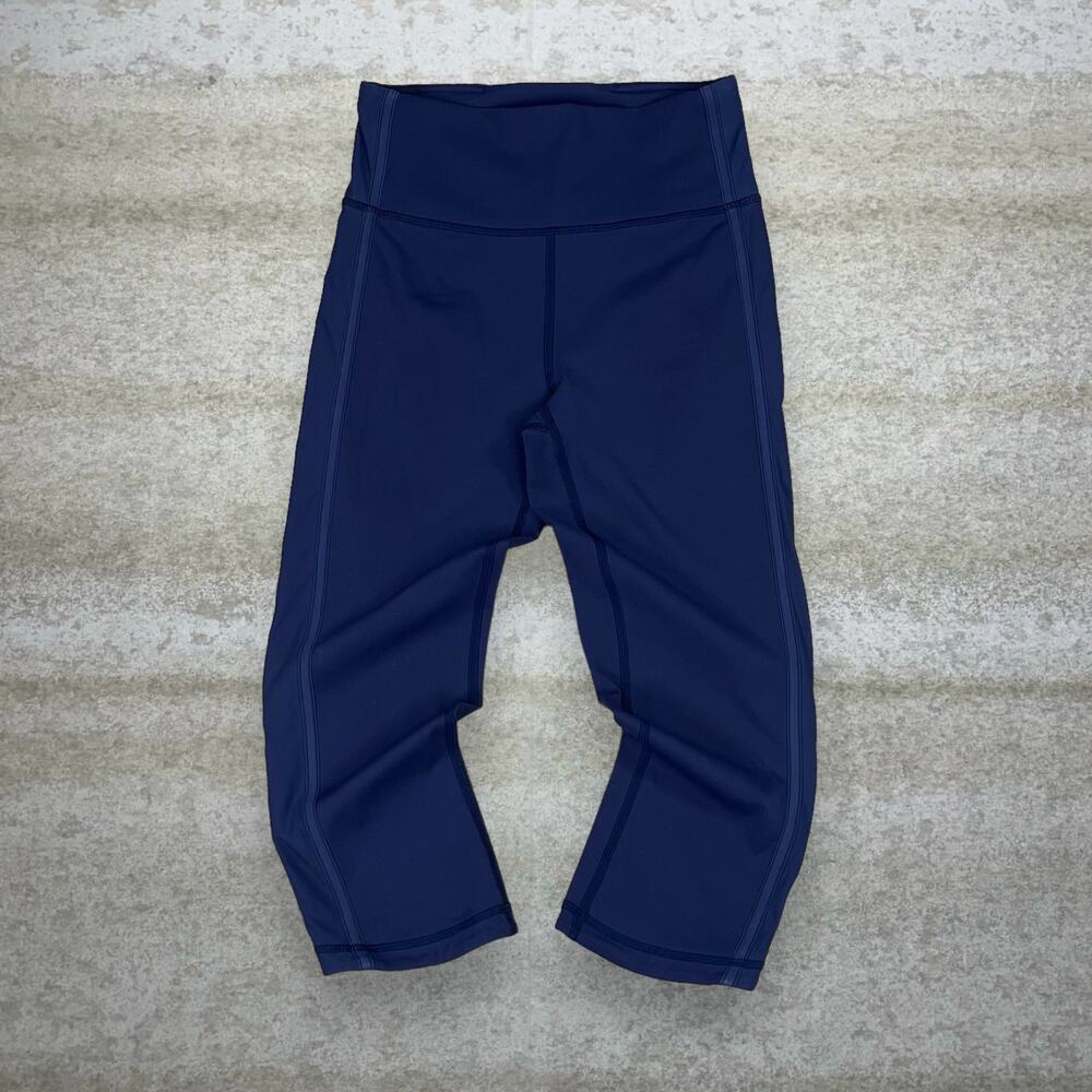 Lululemon Leggings Size 2 Navy Blue Reflective Logo - Picture 2 of 4